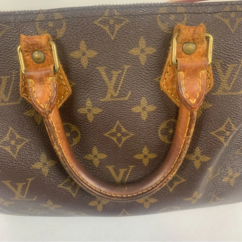 Louis Vuitton Monogram Speedy 25 Bag - Picture 5 of 16
